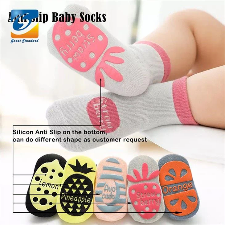 बच्चों और बच्चों के लिए फन सॉक्स